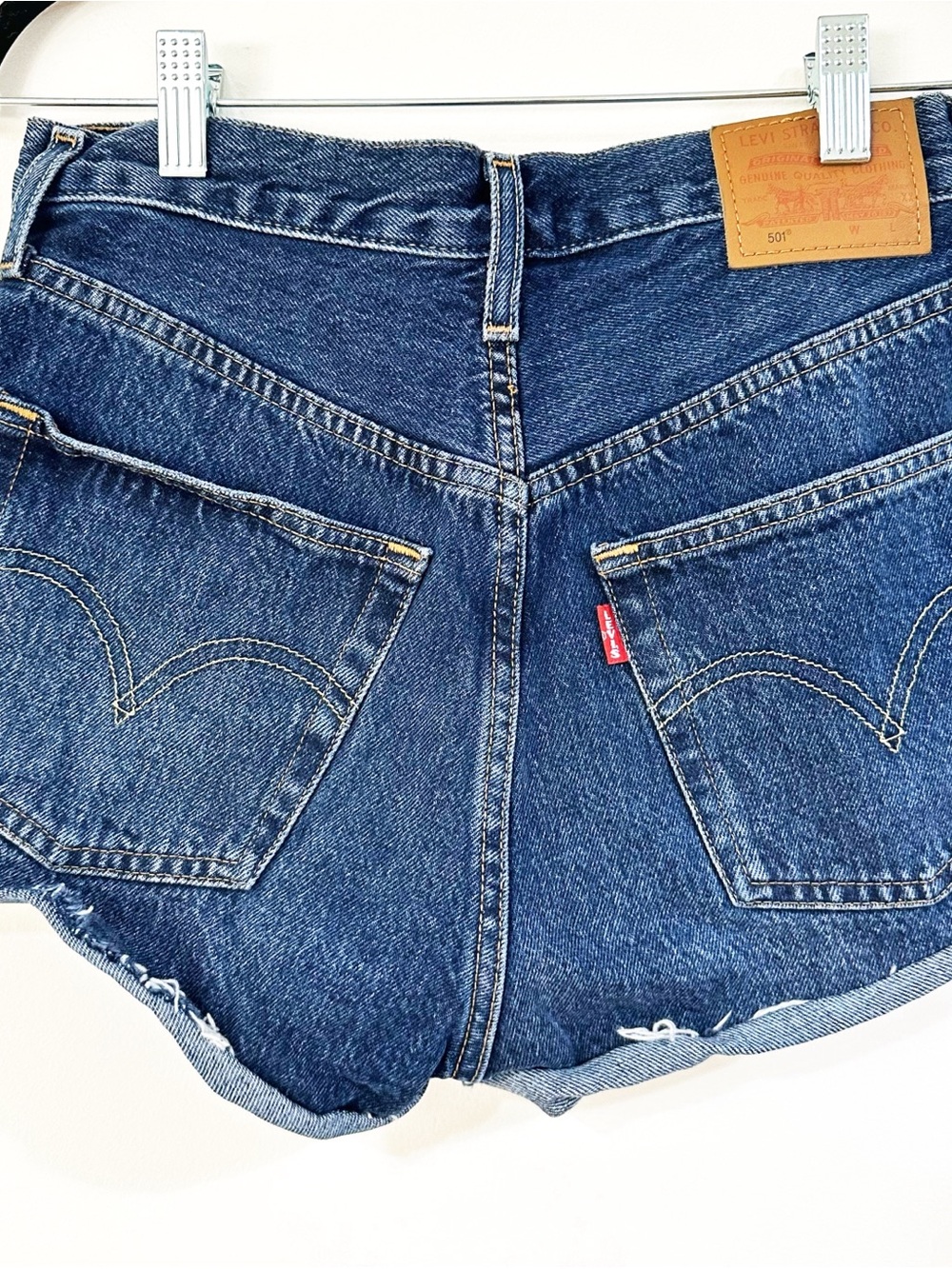 Levi’s 501 High Rise Distressed Denim Shorts Size 26 - Picture 6 of 8